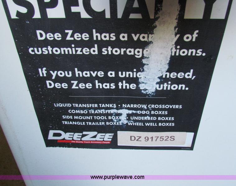 image for item B1672 DeeZee 40 gallon fuel tank