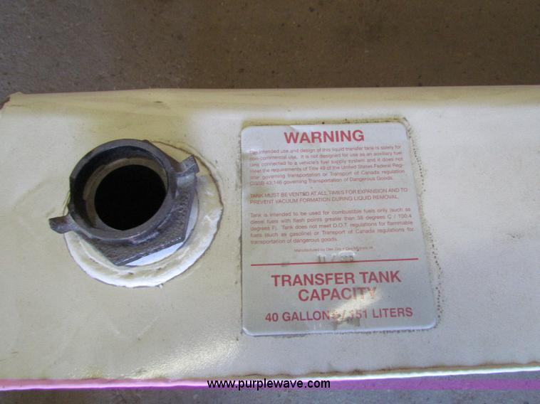 image for item B1672 DeeZee 40 gallon fuel tank