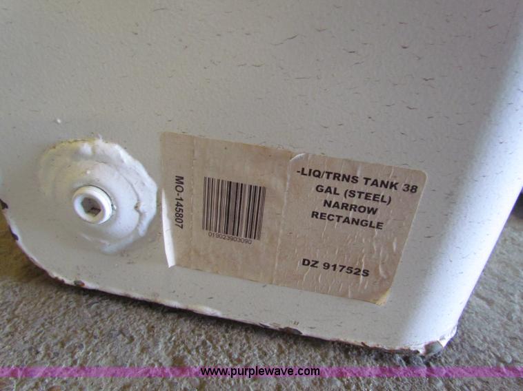 image for item B1672 DeeZee 40 gallon fuel tank