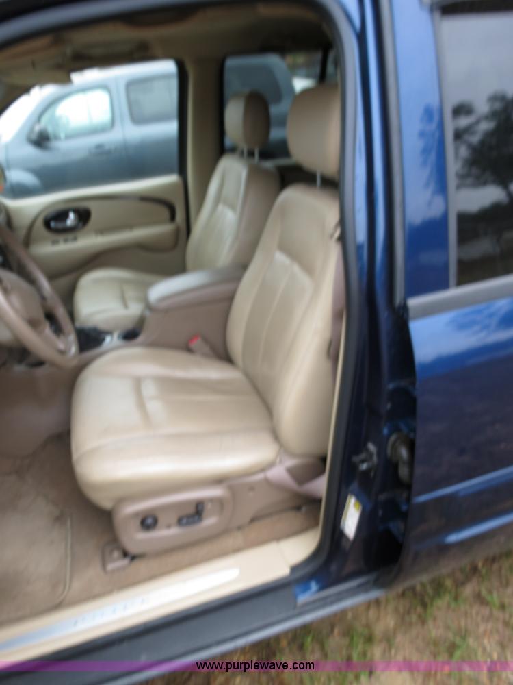 image for item B4537 2004 Buick Ranier CXL SUV