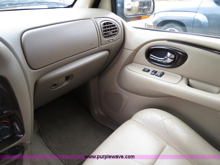 image for item B4537 2004 Buick Ranier CXL SUV