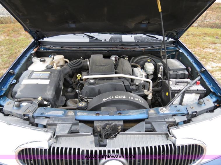 image for item B4537 2004 Buick Ranier CXL SUV