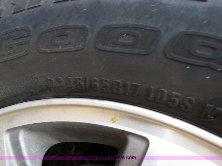 image for item B4537 2004 Buick Ranier CXL SUV