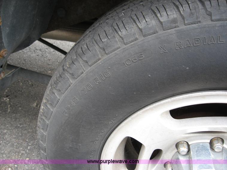 image for item B6404 1996 Isuzu Trooper S SUV