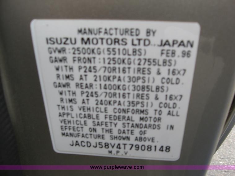 image for item B6404 1996 Isuzu Trooper S SUV