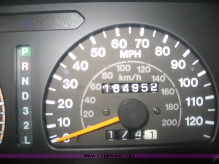 image for item B6404 1996 Isuzu Trooper S SUV