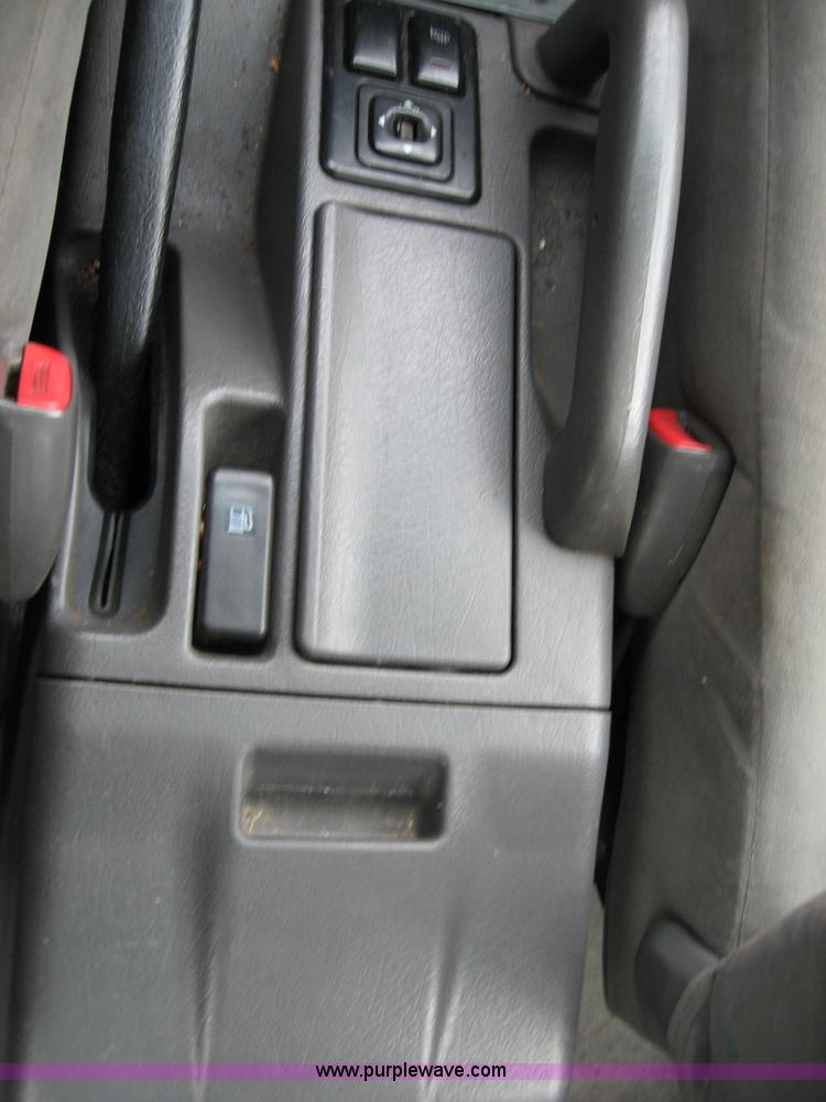 image for item B6404 1996 Isuzu Trooper S SUV