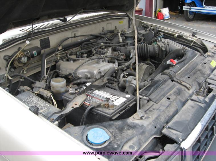 image for item B6404 1996 Isuzu Trooper S SUV