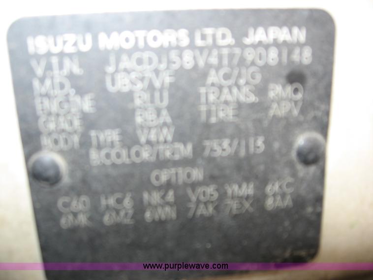 image for item B6404 1996 Isuzu Trooper S SUV
