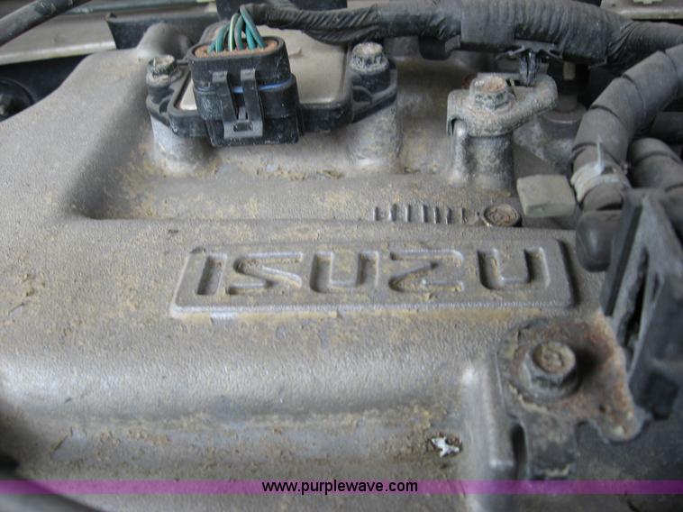 image for item B6404 1996 Isuzu Trooper S SUV