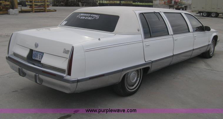 image for item B8228 1995 Cadillac Fleetwood Federal Coach limousine