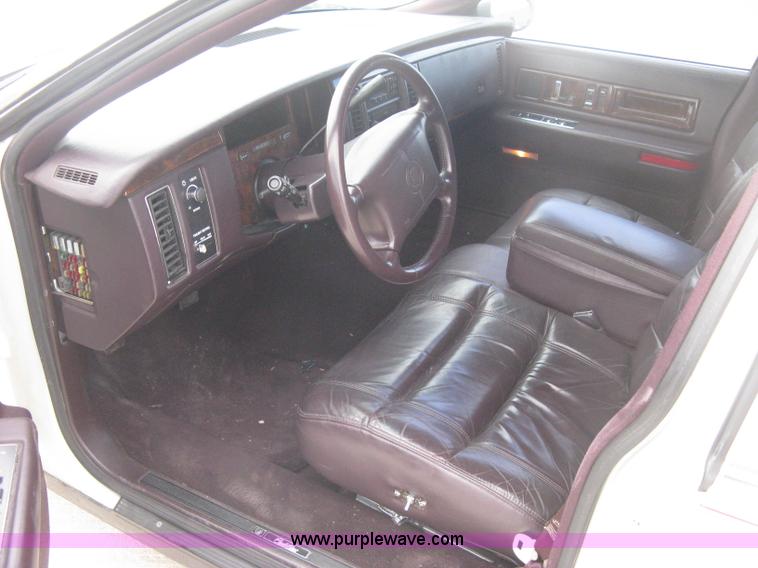 image for item B8228 1995 Cadillac Fleetwood Federal Coach limousine