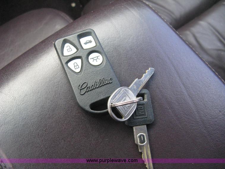 image for item B8228 1995 Cadillac Fleetwood Federal Coach limousine