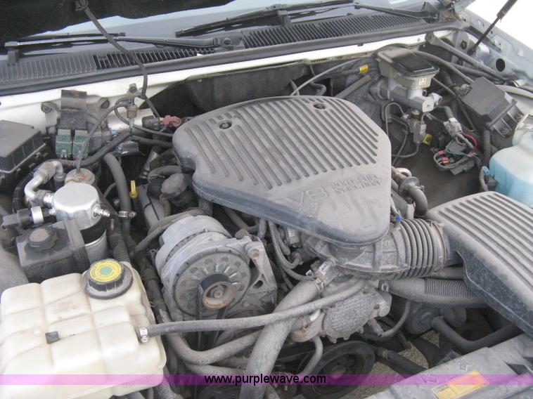 image for item B8228 1995 Cadillac Fleetwood Federal Coach limousine