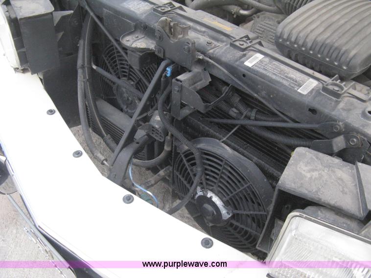 image for item B8228 1995 Cadillac Fleetwood Federal Coach limousine