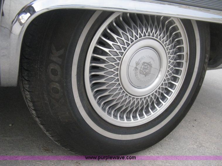 image for item B8228 1995 Cadillac Fleetwood Federal Coach limousine