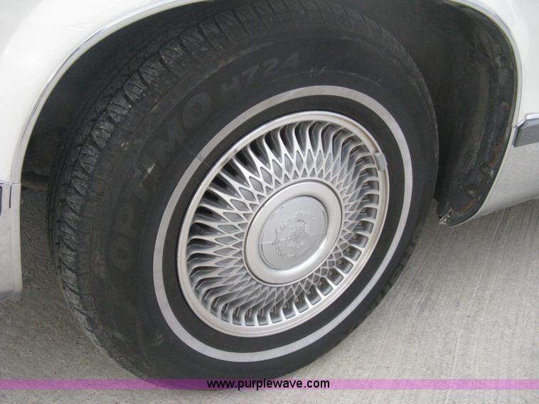 image for item B8228 1995 Cadillac Fleetwood Federal Coach limousine