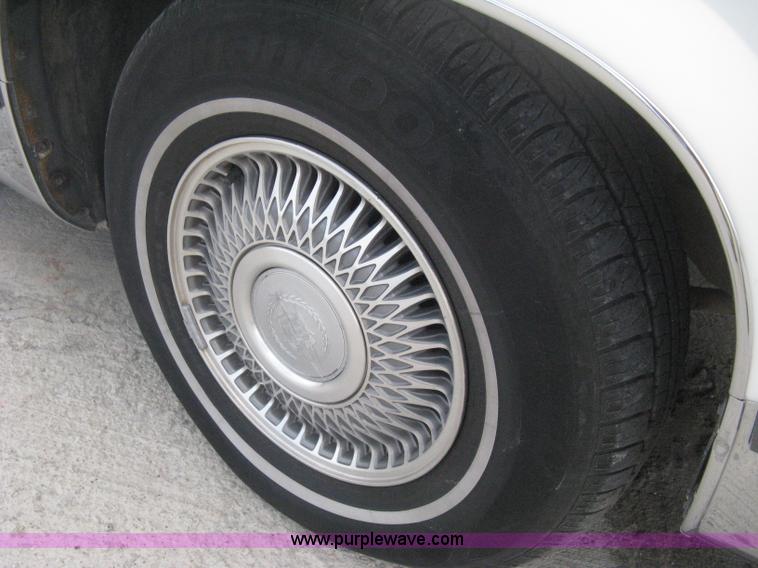 image for item B8228 1995 Cadillac Fleetwood Federal Coach limousine