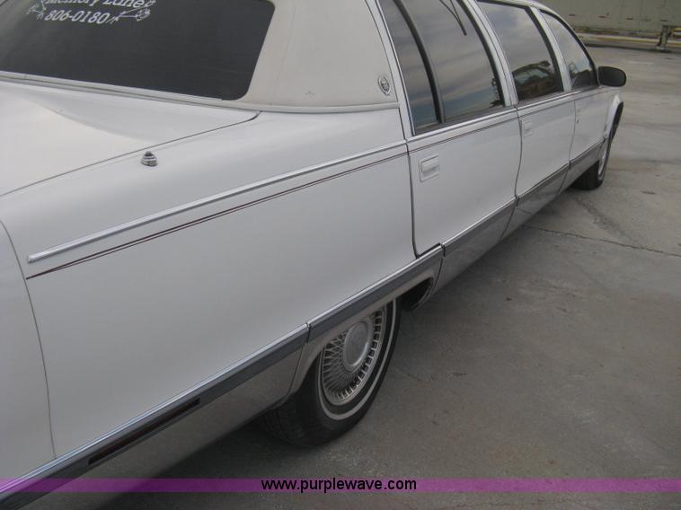 image for item B8228 1995 Cadillac Fleetwood Federal Coach limousine