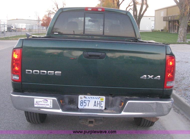 image for item B8235 2002 Dodge Ram 1500 SLT pickup truck
