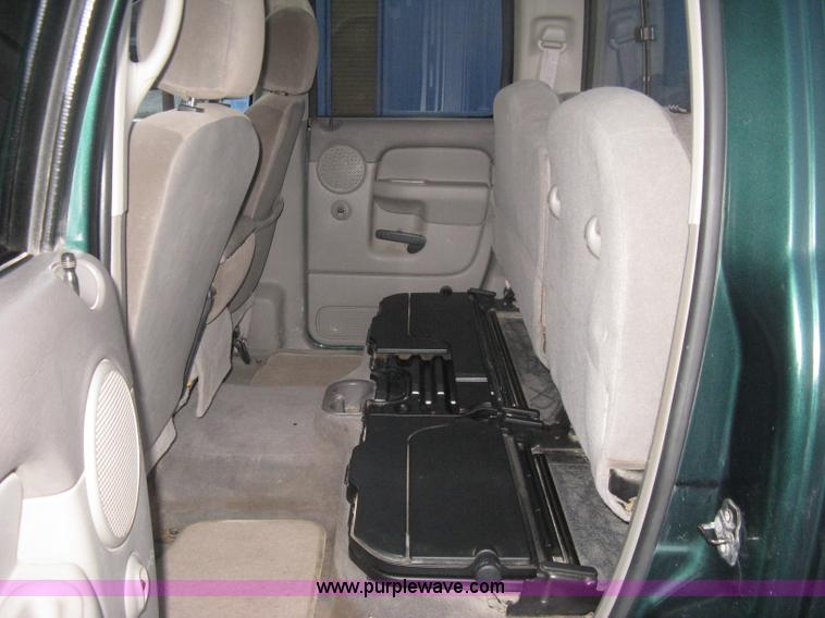 image for item B8235 2002 Dodge Ram 1500 SLT pickup truck