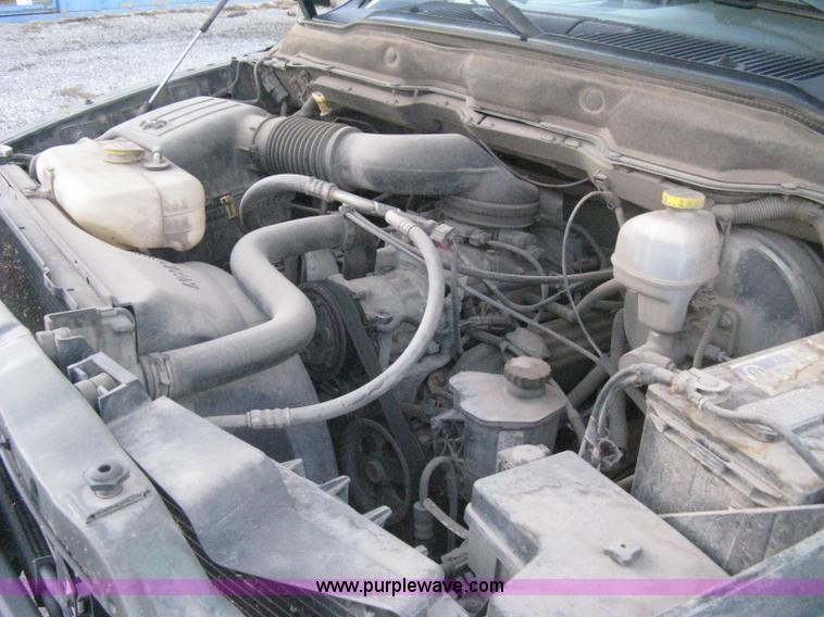 image for item B8235 2002 Dodge Ram 1500 SLT pickup truck