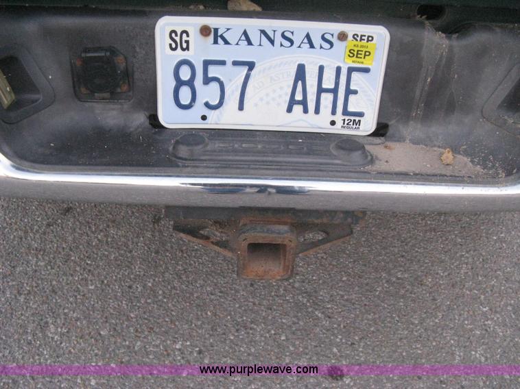 image for item B8235 2002 Dodge Ram 1500 SLT pickup truck