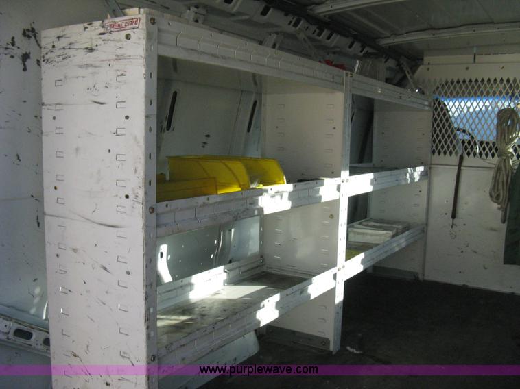 image for item B8241 2006 Chevrolet Express 2500 cargo van