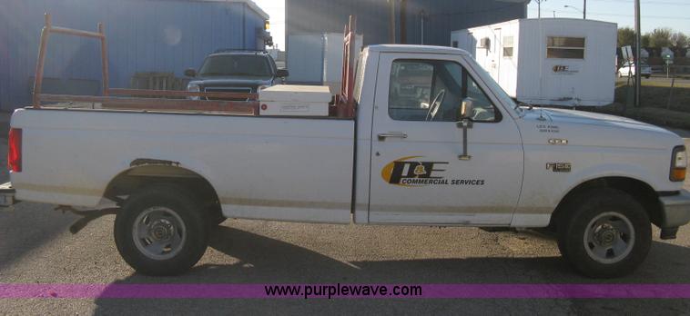 image for item B8245 1995 Ford F150 XL pickup truck