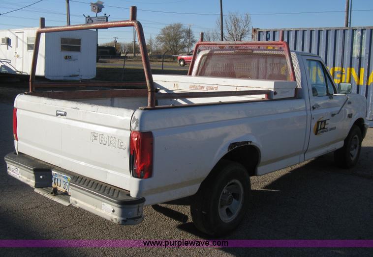 image for item B8245 1995 Ford F150 XL pickup truck