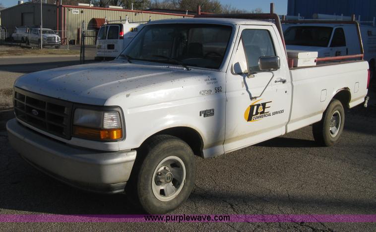 image for item B8245 1995 Ford F150 XL pickup truck