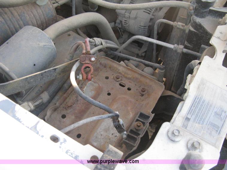 image for item B8245 1995 Ford F150 XL pickup truck