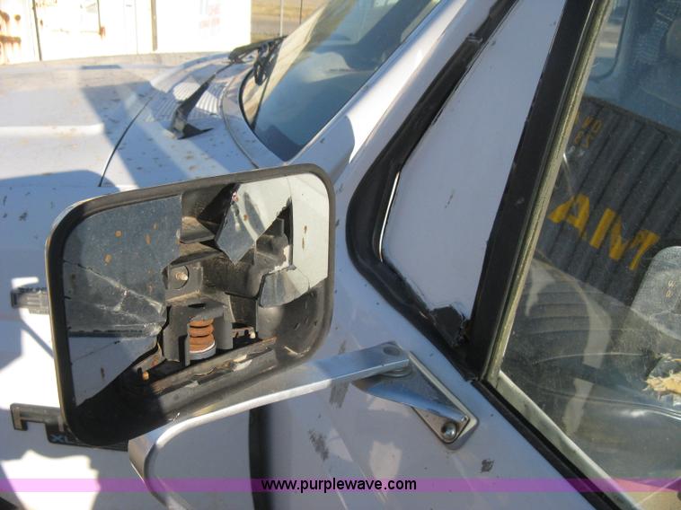 image for item B8245 1995 Ford F150 XL pickup truck