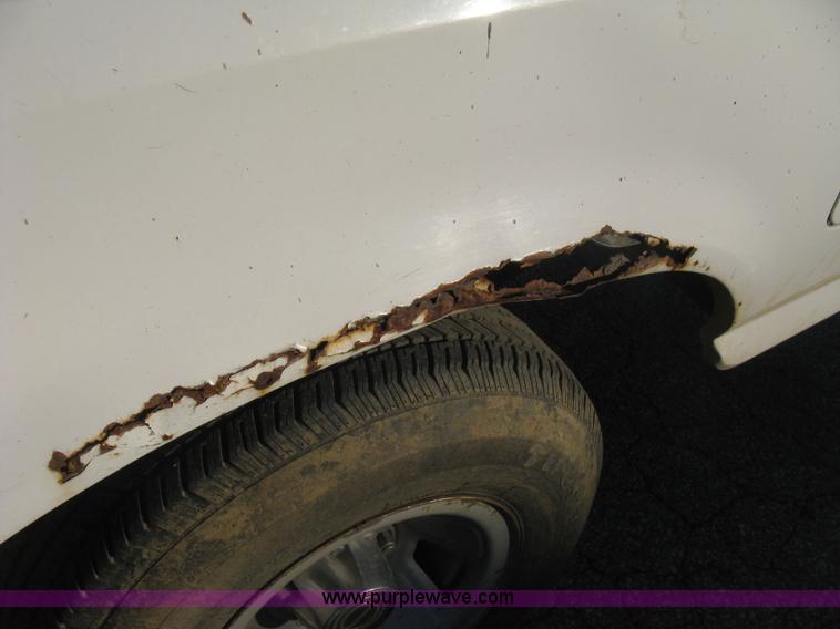 image for item B8245 1995 Ford F150 XL pickup truck