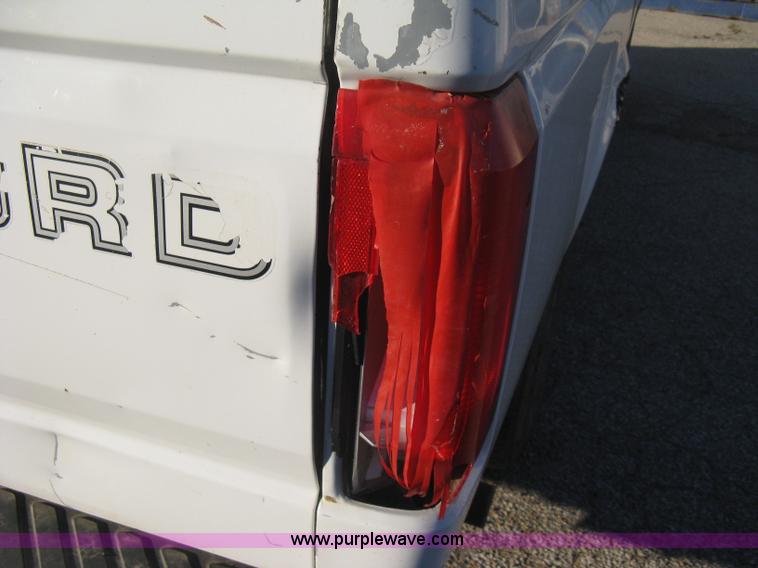 image for item B8245 1995 Ford F150 XL pickup truck