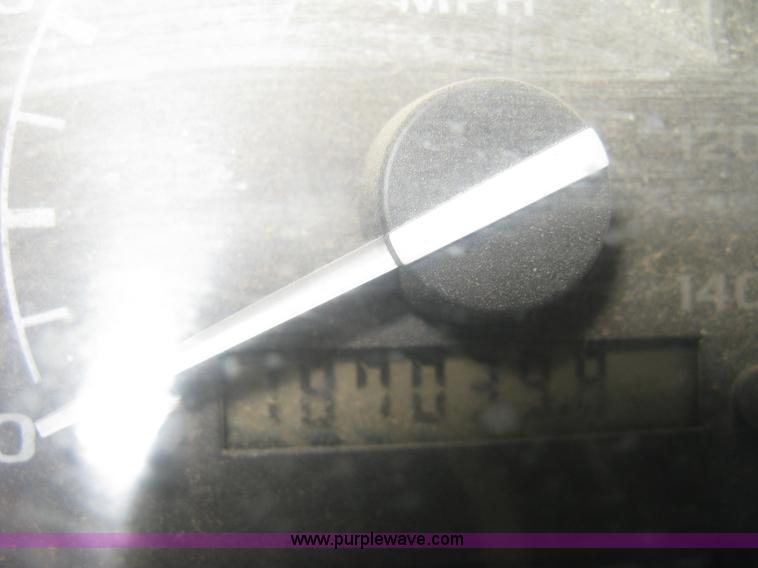 image for item B8245 1995 Ford F150 XL pickup truck