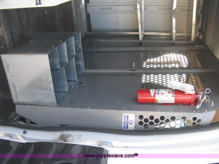 image for item B8246 2002 GMC Savana 2500 cargo van