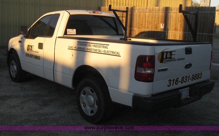 image for item B8247 2006 Ford F150 XL pickup truck