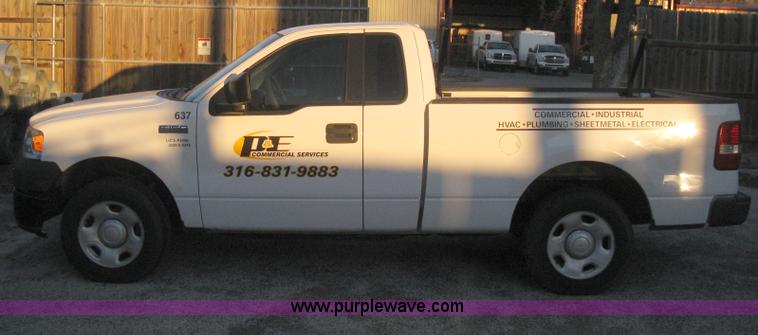 image for item B8247 2006 Ford F150 XL pickup truck