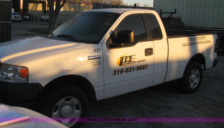 image for item B8247 2006 Ford F150 XL pickup truck