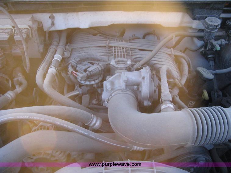 image for item B8247 2006 Ford F150 XL pickup truck