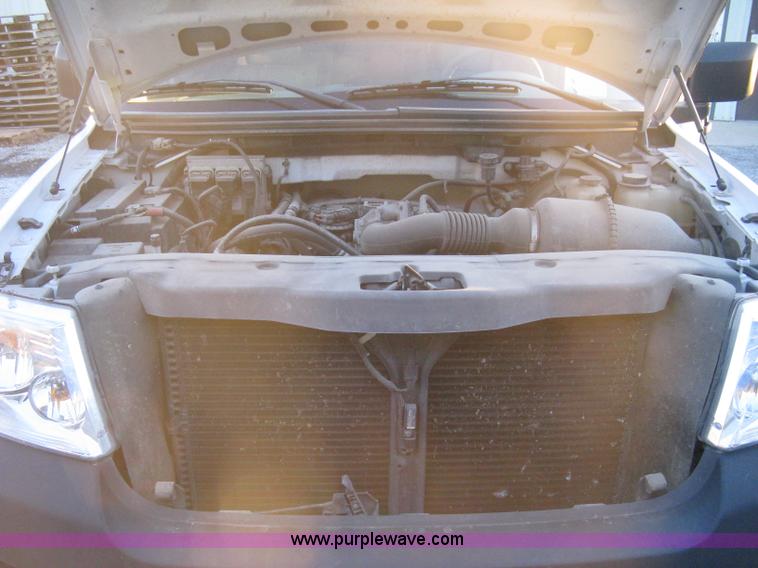 image for item B8247 2006 Ford F150 XL pickup truck