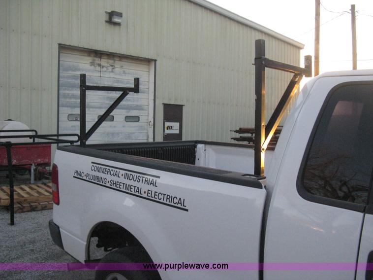 image for item B8247 2006 Ford F150 XL pickup truck