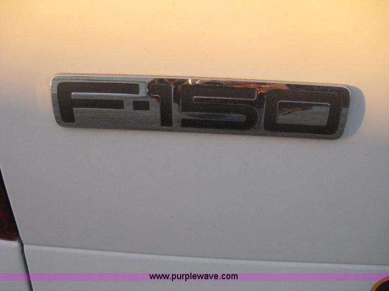 image for item B8247 2006 Ford F150 XL pickup truck