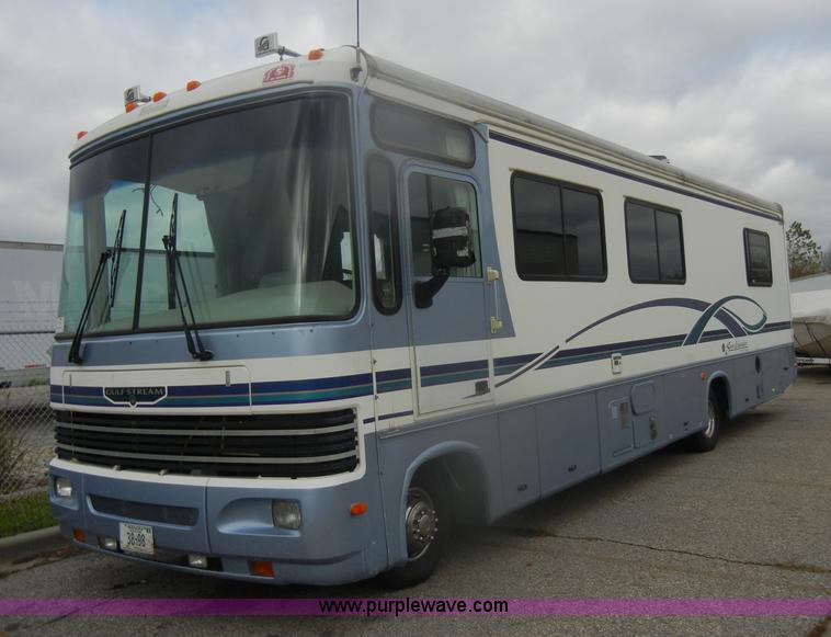 image for item D4750 1998 Gulf Stream Sun Voyager RV
