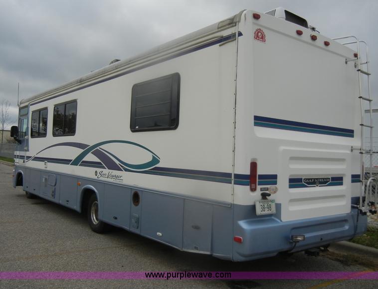 image for item D4750 1998 Gulf Stream Sun Voyager RV