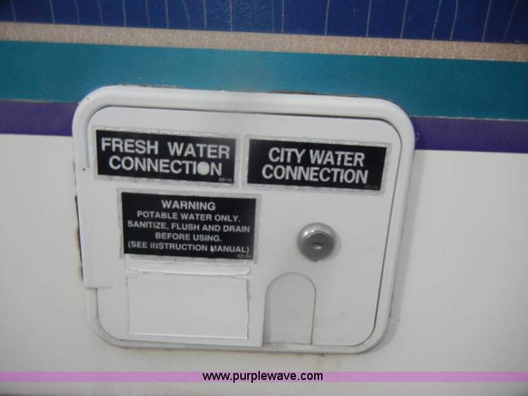 image for item D4750 1998 Gulf Stream Sun Voyager RV