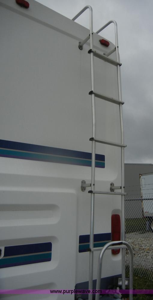 image for item D4750 1998 Gulf Stream Sun Voyager RV