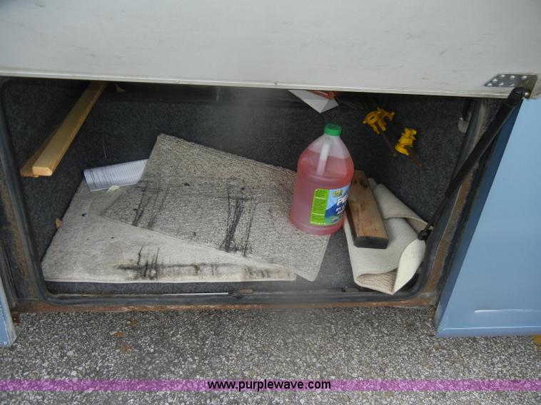 image for item D4750 1998 Gulf Stream Sun Voyager RV