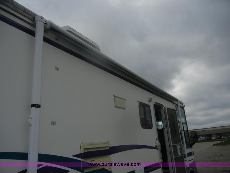 image for item D4750 1998 Gulf Stream Sun Voyager RV